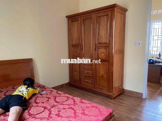 Cho thuê nhà vườn 500m2 hẻm 327 Y Moan có nội thất