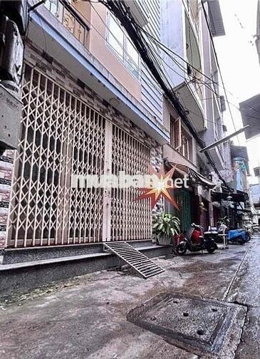 Bán nhà Đ.đoàn văn bơ thông ra Hoàng Diệu 1 phút qua Q1.có 3PN..