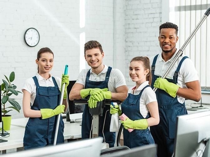 Tuyển thêm 2 chị: Tạp vụ - Dọn dẹp trong Văn Phong ( Quận 6 )