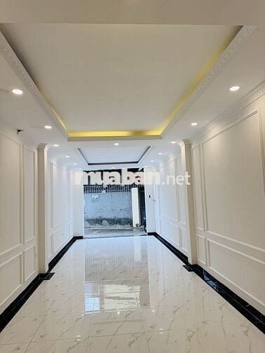 9.3 TỶ- 52M-THANG MÁY – Ô TÔ – LÔ GÓC – KINH DOANH- THẠCH BÀN