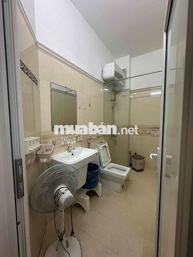 NHÀ 3 TẦNG MẶT TIỀN LÊ VĂN THỊNH- CÓ NỘI THẤT
