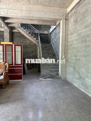 ngộp ngân hàng cần bán gấp 5000m2 có thổ cư 300m , 2 mặt tiền