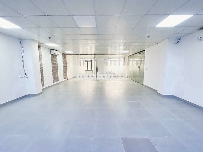MĂT TIỀN NGUYỄN VĂN TRỖI NGANG LỚN 8X15 - 5 TÂNG CHỈ 120 TRIỆU