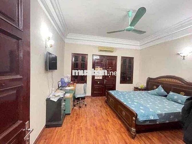 Bán nhà Đường Láng Đống Đa S78m 4T Giá 9.75 tỷ