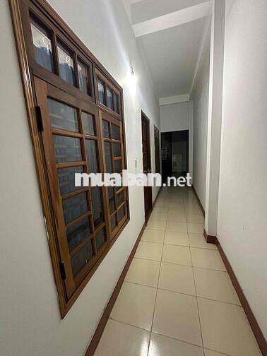 Cho thuê nhà mặt tiền đường Nguyễn Lương Bằng