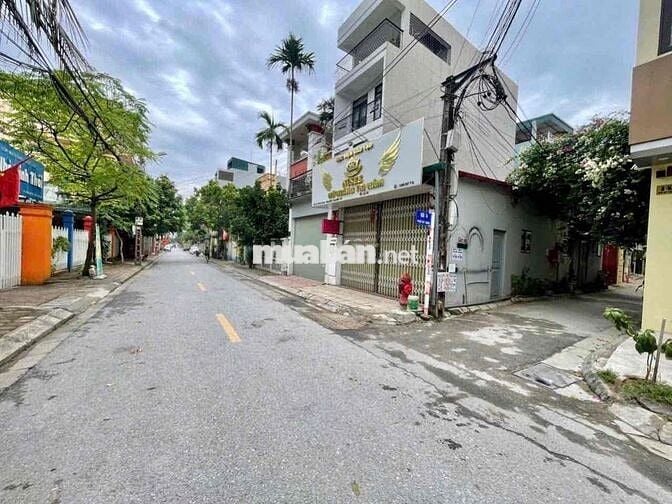 Bán 30m2 đất ngõ 14 Kẻ Tạnh, Giang Biên. 4,2 tỷ