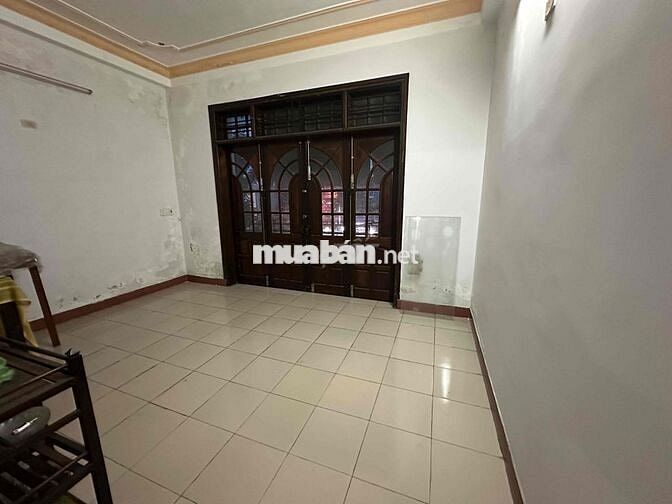 Cho thuê nhà mặt tiền đường Nguyễn Lương Bằng
