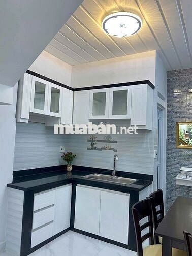Bán nhà CMT8, 33m²  5 tầng 4pn hẻm xe hơi, QUẬN TÂN bÌNH