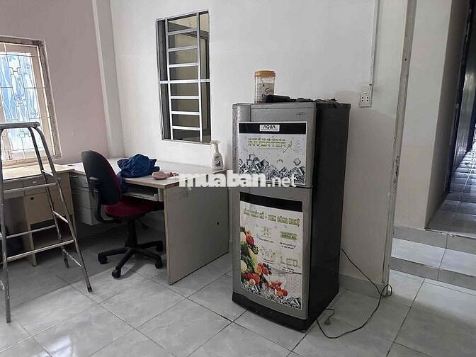 phong Q10 thoáng mát có cửa sổ