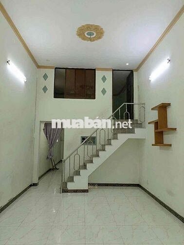 Nhà gác lững 4x20m Shr Mt nhựa 10m thông cách Phan Văn Hớn 150m