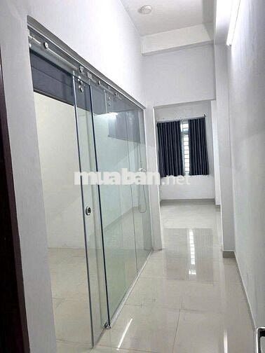 Cho Thuê Nhà Đường Nguyễn Giản Thanh, Quận 10 - Nhà Thoáng - KD Tự Do