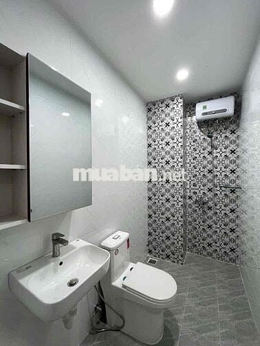 BANCOL CỰC RỘNG - 40m2 - MÁY GIẶT RIÊNG - GẦN QUẬN 1