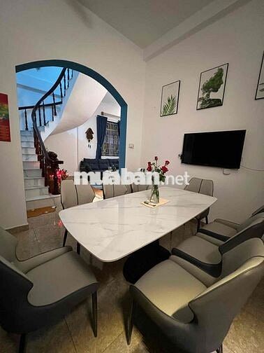Nhà biệt thự mini 1 lầu, ngang 7m, 195m2. Nhà 02 mặt tiền hẻm