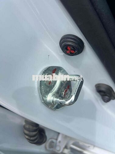 Mitsubishi Attrage 2022 Premium 1.2 CVT - 70000 km