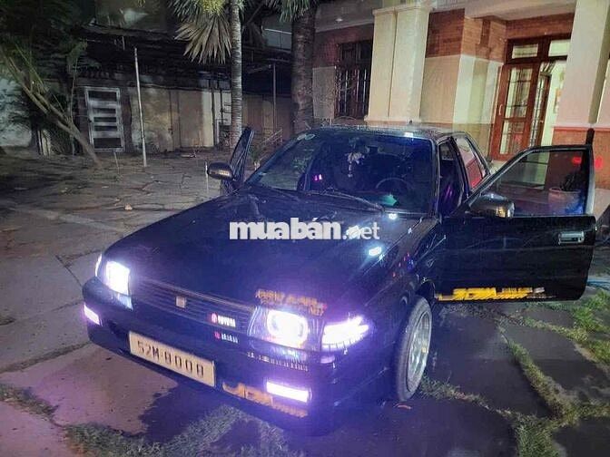 Toyota Corona full đồ chơi