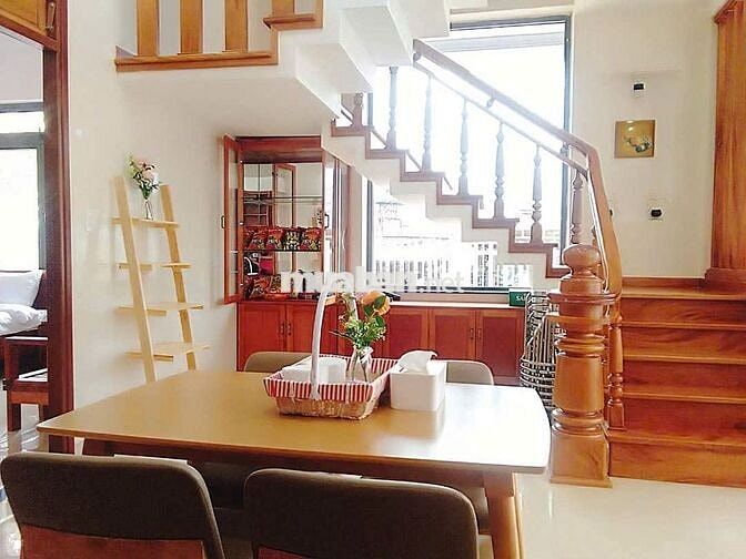 CHO THUÊ VILLA SÂN VƯỜN NGÔ TẤT TỐ P8 ĐÀ LẠT