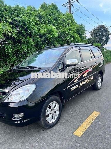 Toyota Innova 2006 G - 200000 km