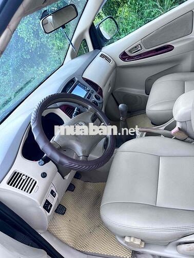Toyota Innova 2006 G - 200000 km