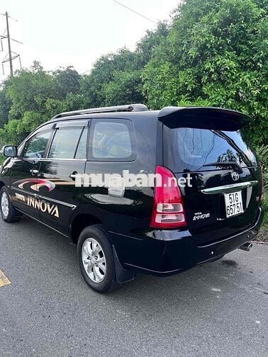 Toyota Innova 2006 G - 200000 km