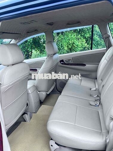 Toyota Innova 2006 G - 200000 km