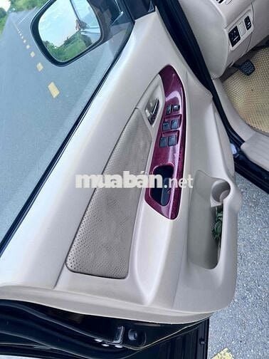 Toyota Innova 2006 G - 200000 km