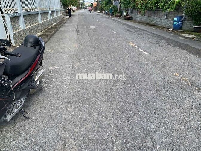 Cho thuê nhà xưởng mặt tiền 10*32, 1/ Phan Văn Hớn xã Bà điểm hóc môn
