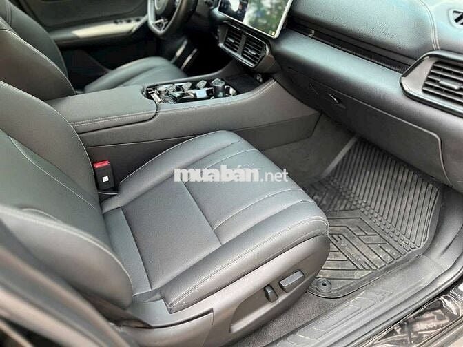 VinFast VF8 2023 Eco - GF - Màu đen NT đen