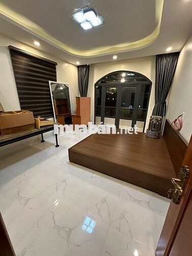 CHO THUÊ VILLA CAO CẤP 13PN NỘI THẤT HIỆN ĐẠI NGUYỄN SIÊU P7 ĐÀ LẠT