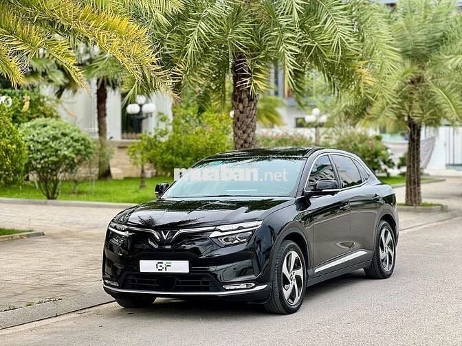 VinFast VF8 2023 Eco - GF - Màu đen NT đen