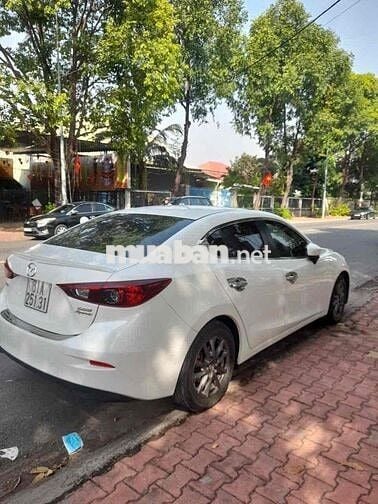 Mazda 3 2015 1.5 AT Sedan - 120 km
