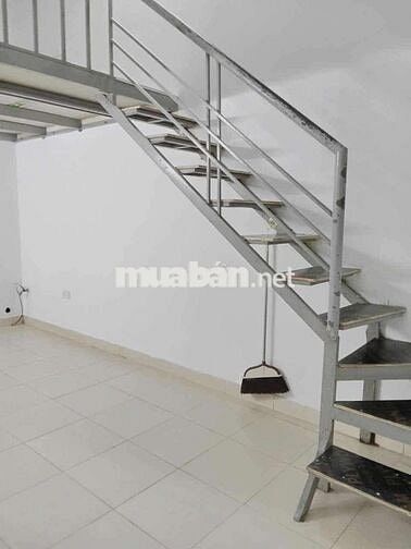Phòng trọ diện tích sàn và tầng là 32m2 245 Định Công, Hoàng Mai.