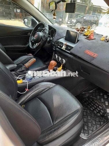 Mazda 3 2015 1.5 AT Sedan - 120 km