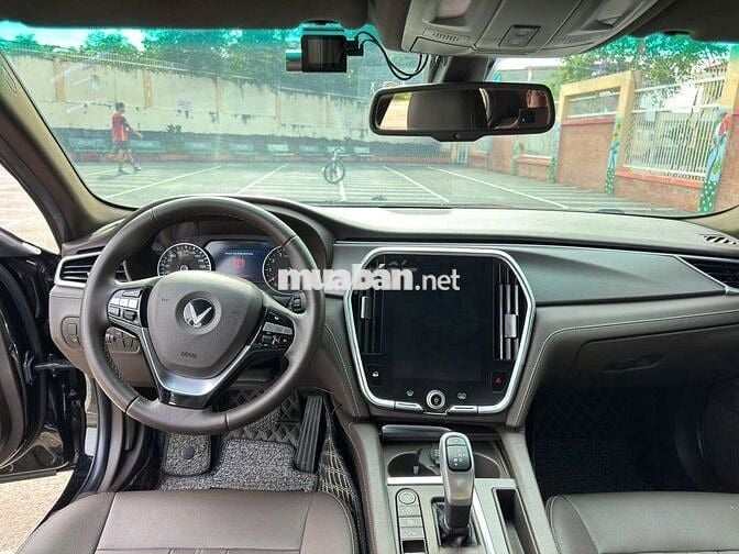 VinFast Lux A2.0 Plus 2.0 AT 2020 - 70000 km