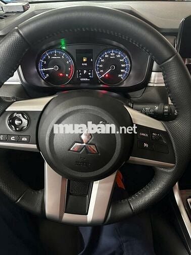 Mitsubishi Xpander 2024 Premium 1.5 AT - 35000 km