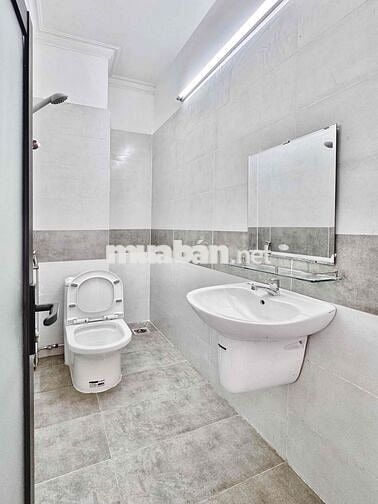 Căn hộ CC full nội thất có ban công cực lớn TT Phú Nhuận - Tân Bình