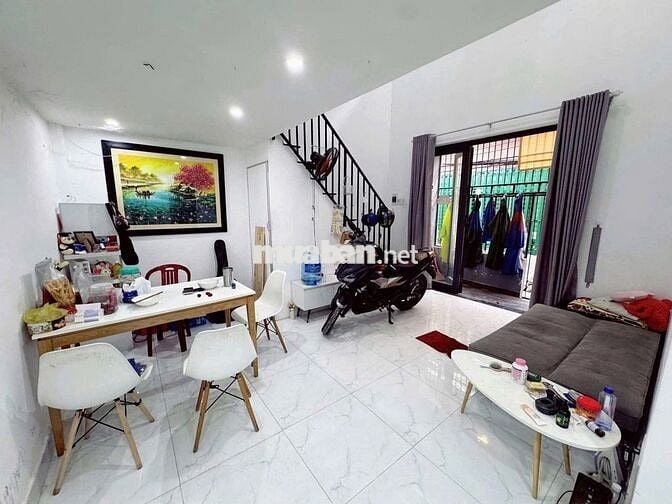 Hiếm nhà đẹp ở ngay kiệt Lê Độ giá chỉ 2.99