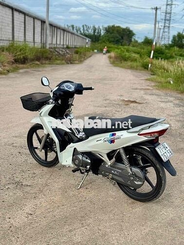 fuled2022 giao cccd máy zin chưa chạm áo chân đẹp