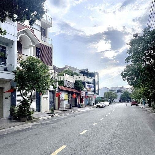 BÁN NHÀ TRUNG TÂM HÀNH CHÍNH - DĨ AN