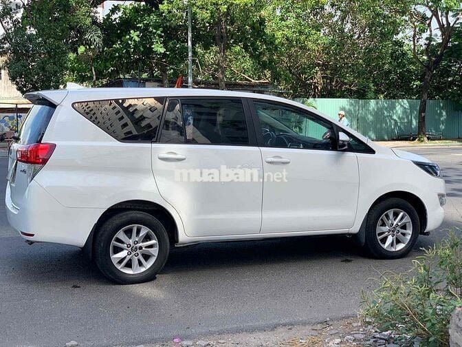 Toyota Innova 2018 - 120000 km