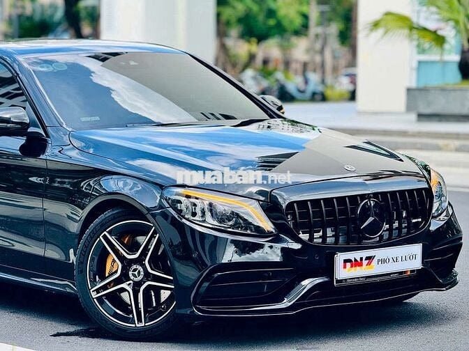 Mercedes Benz C300 2019 - Màu Đen