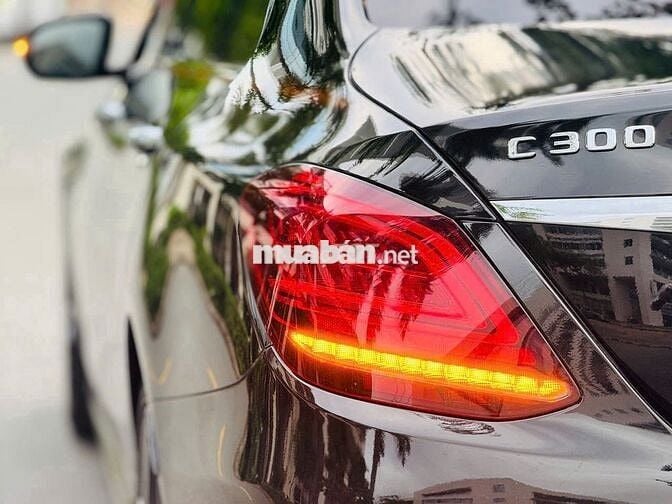 Mercedes Benz C300 2020