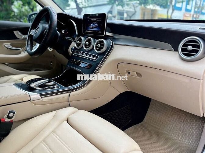Mercedes Benz C300 AMG độ full C63 - 2019