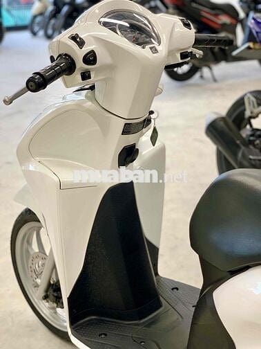 Vision 2022 trắng BSTP chính chủ, giá tốt BH 6T