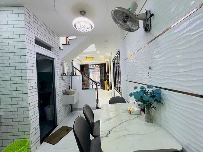 Nhà 1 lầu đẹp Cao cấp hẻm Nguyễn Văn Khối, P8, Q.Gò Vấp, vào ở ngauy