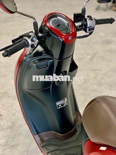 Honda Scoopy 2024 chính chủ BSTP 7.000 km, xe đẹp