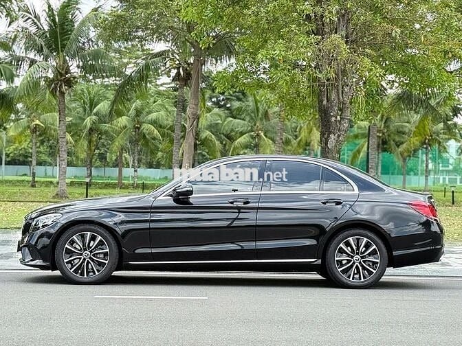 MERCEDES BENZ C200