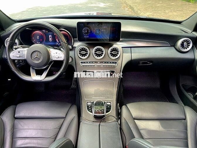 Mercedes Benz C300 2020