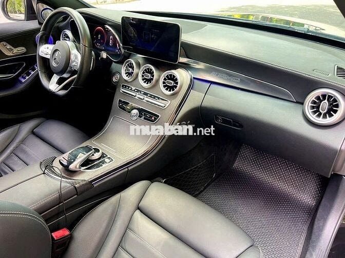 Mercedes Benz C300 2020