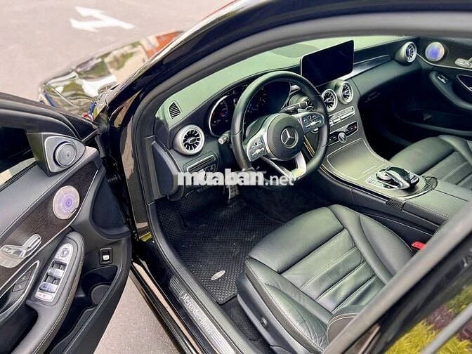 Mercedes Benz C300 2020