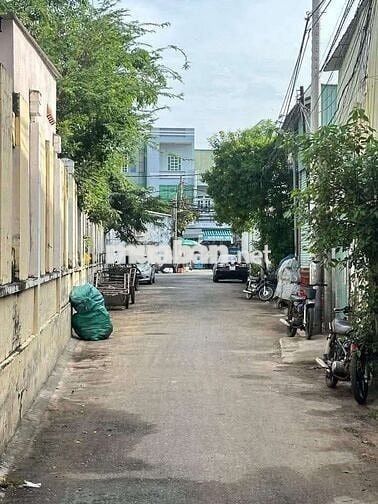 Bán đất hẻm xe hơi đường Lê Lợi